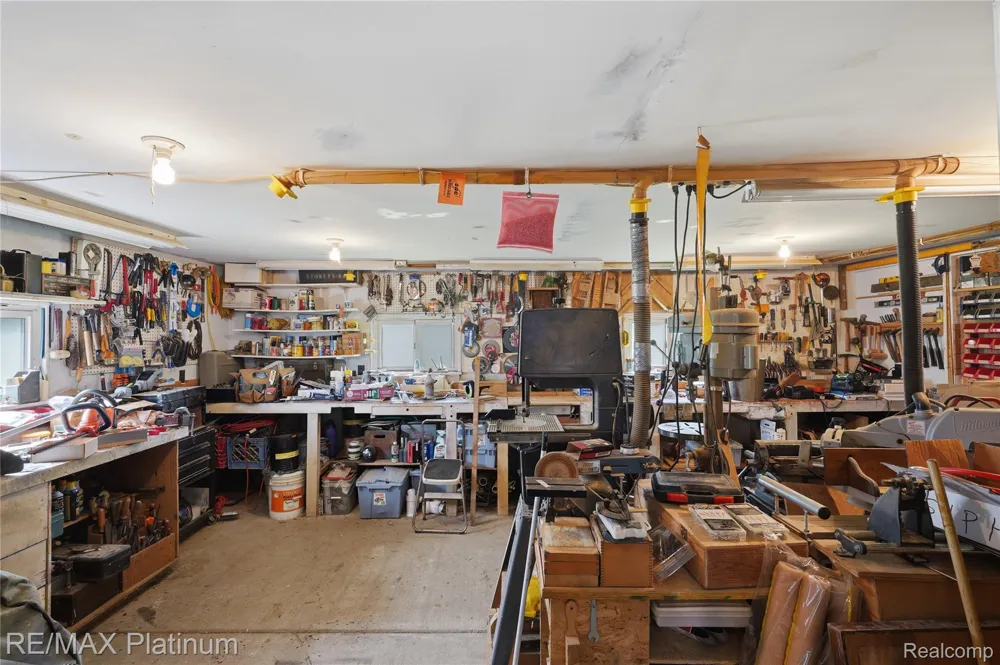 1186 Chemung Drive Genoa Township, MI 48843