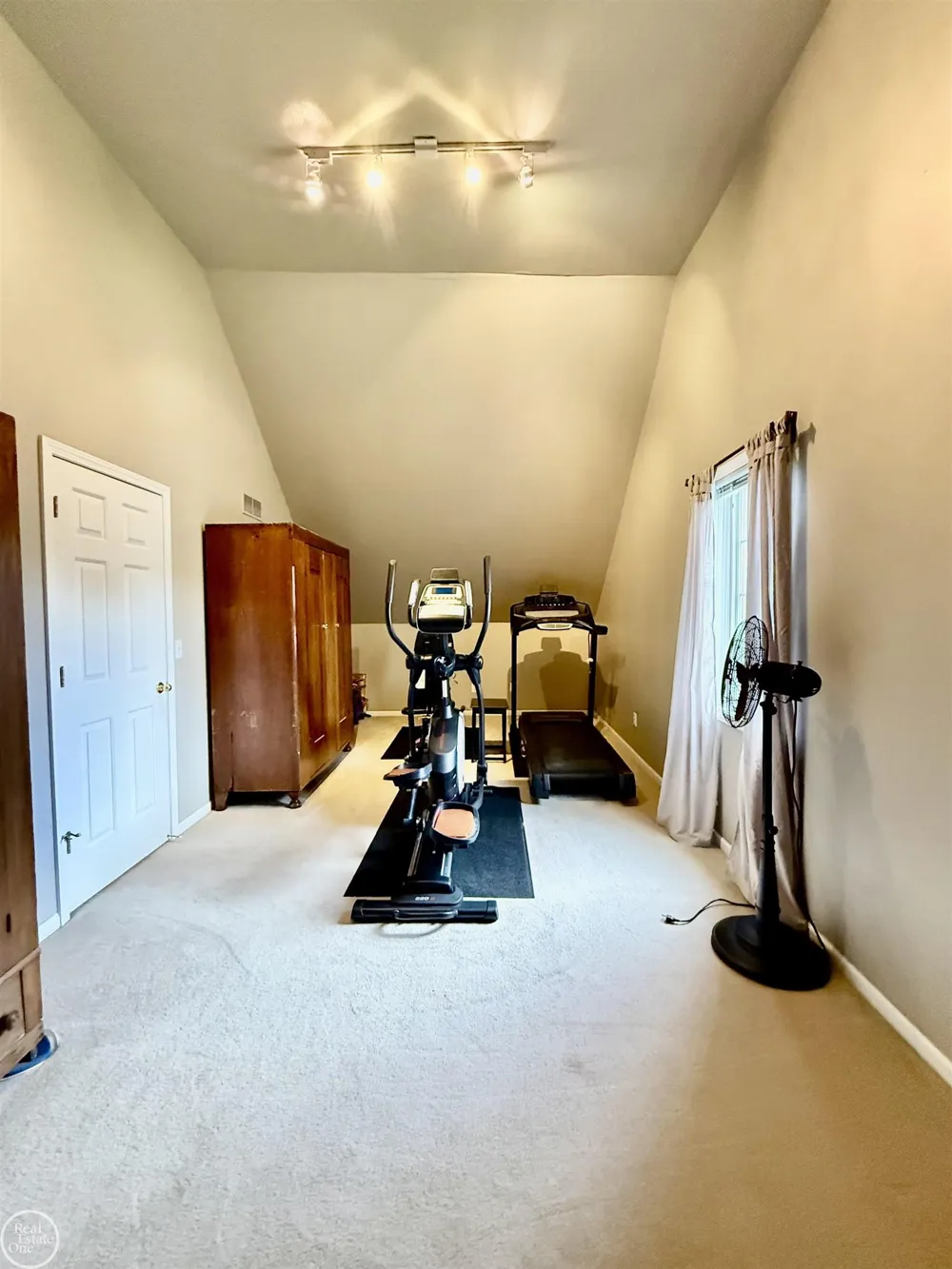 54828 Danielle Street New Baltimore City, MI 48047