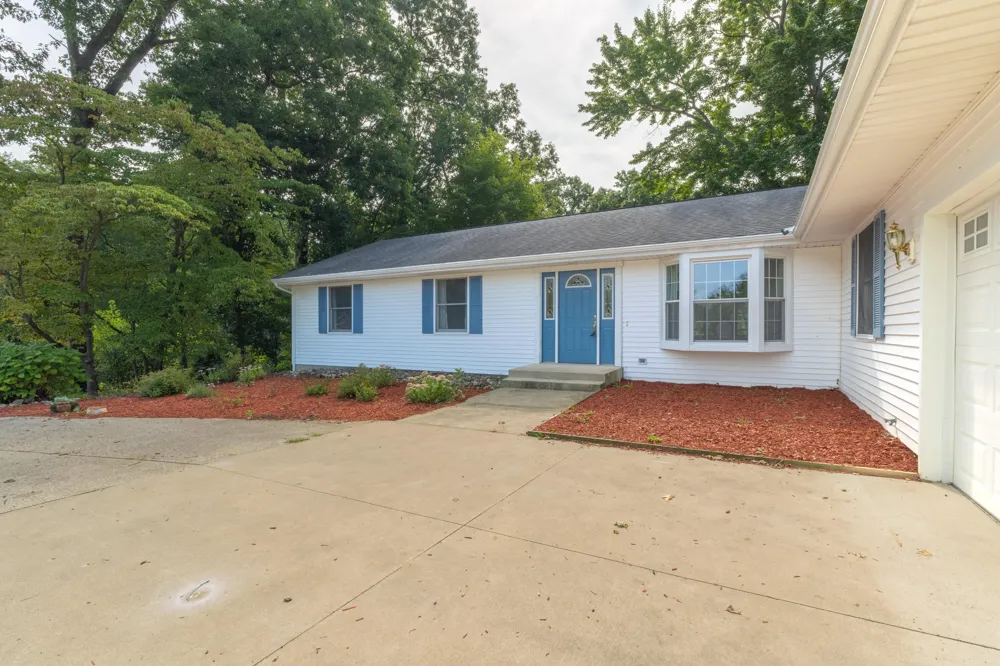 15593 Shady Lane Flowerfield Township, MI 49093