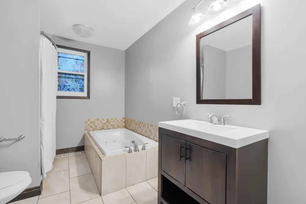 144 Floral Avenue Plainwell City, MI 49080
