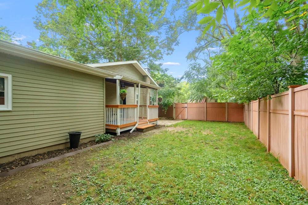 144 Floral Avenue Plainwell City, MI 49080