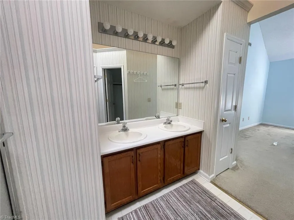 3 Planters Wood Trail Greensboro, NC 27407