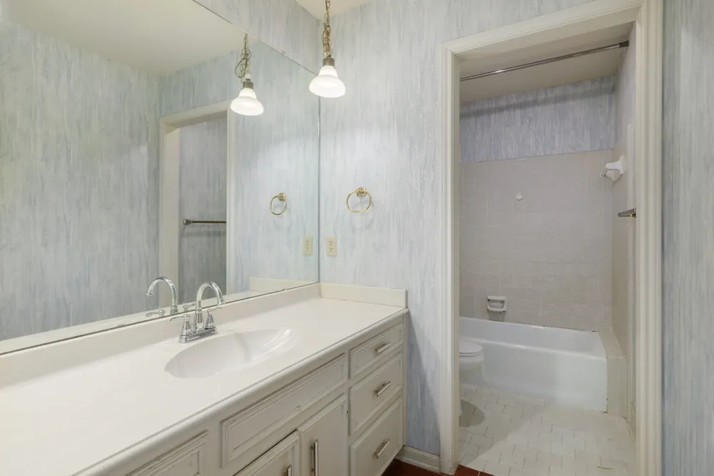 11133 Pinehurst #B Drive #B Austin, TX 78747