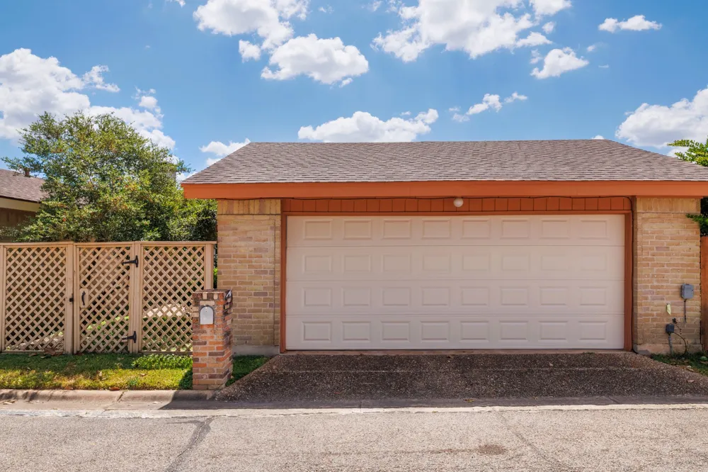11133 Pinehurst #B Drive #B Austin, TX 78747