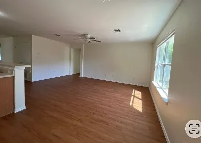 940 Goldenrod Street Kyle, TX 78640