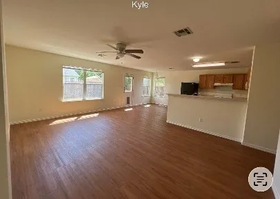 940 Goldenrod Street Kyle, TX 78640