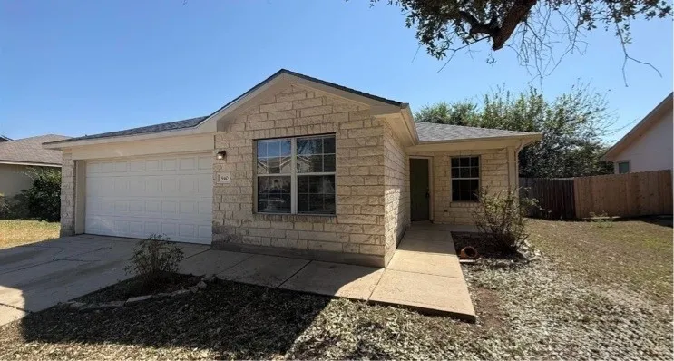 940 Goldenrod Street Kyle, TX 78640