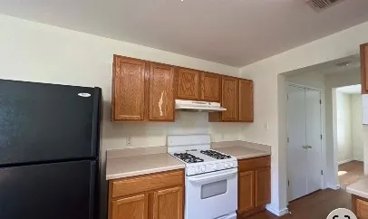 940 Goldenrod Street Kyle, TX 78640