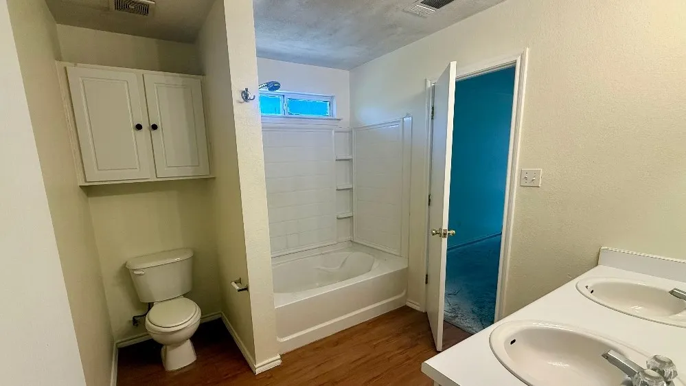 940 Goldenrod Street Kyle, TX 78640