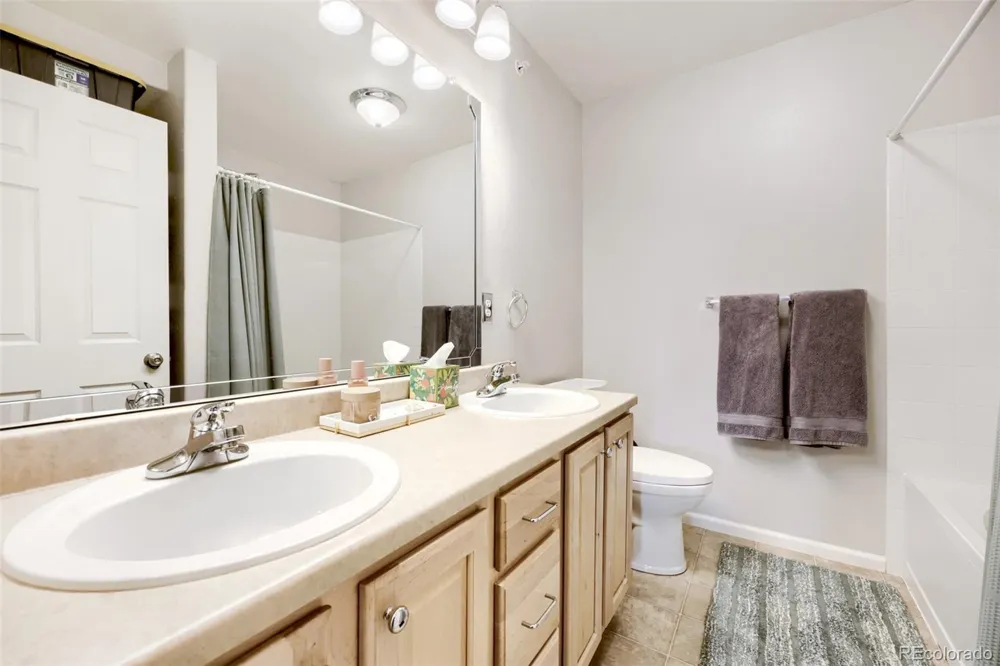 5255 Memphis Street #319 Denver, CO 80239