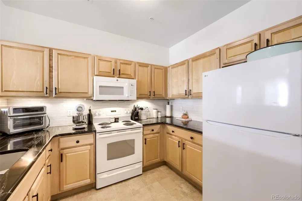 5255 Memphis Street #319 Denver, CO 80239