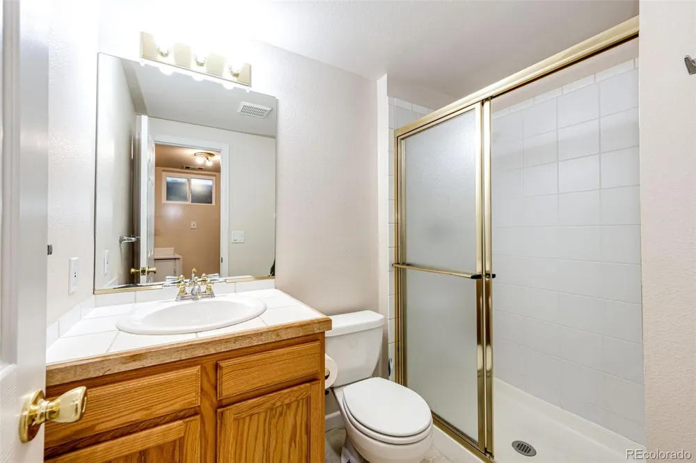 6876 S Broadway Centennial, CO 80122