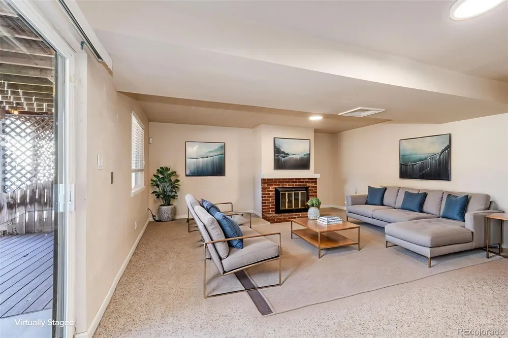 6876 S Broadway Centennial, CO 80122
