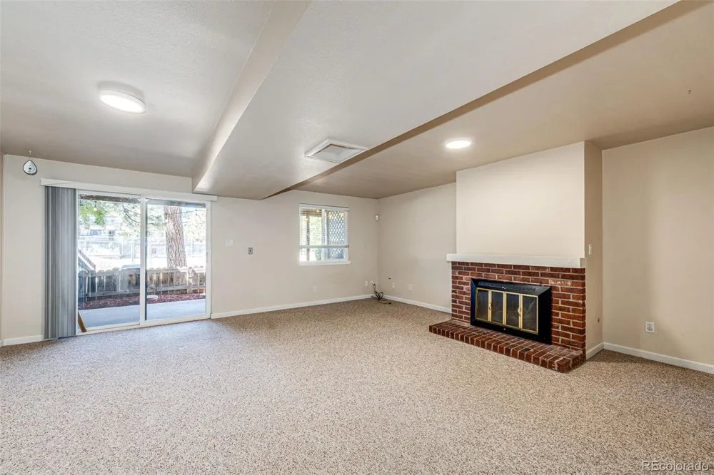 6876 S Broadway Centennial, CO 80122