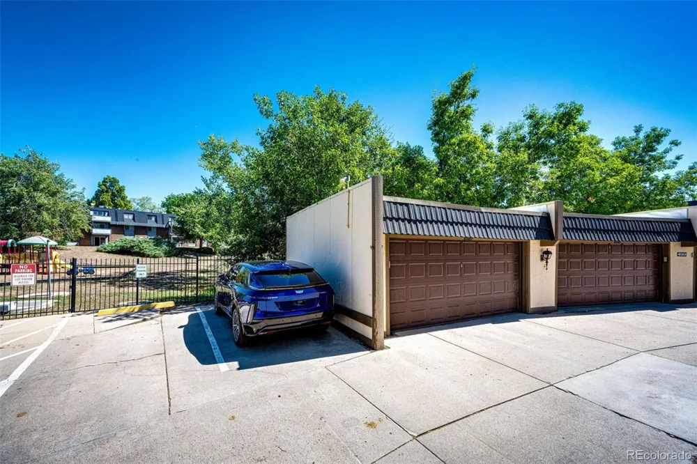 6876 S Broadway Centennial, CO 80122