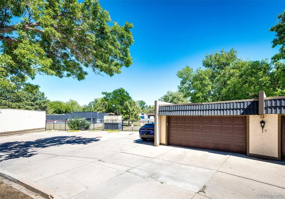 6876 S Broadway Centennial, CO 80122