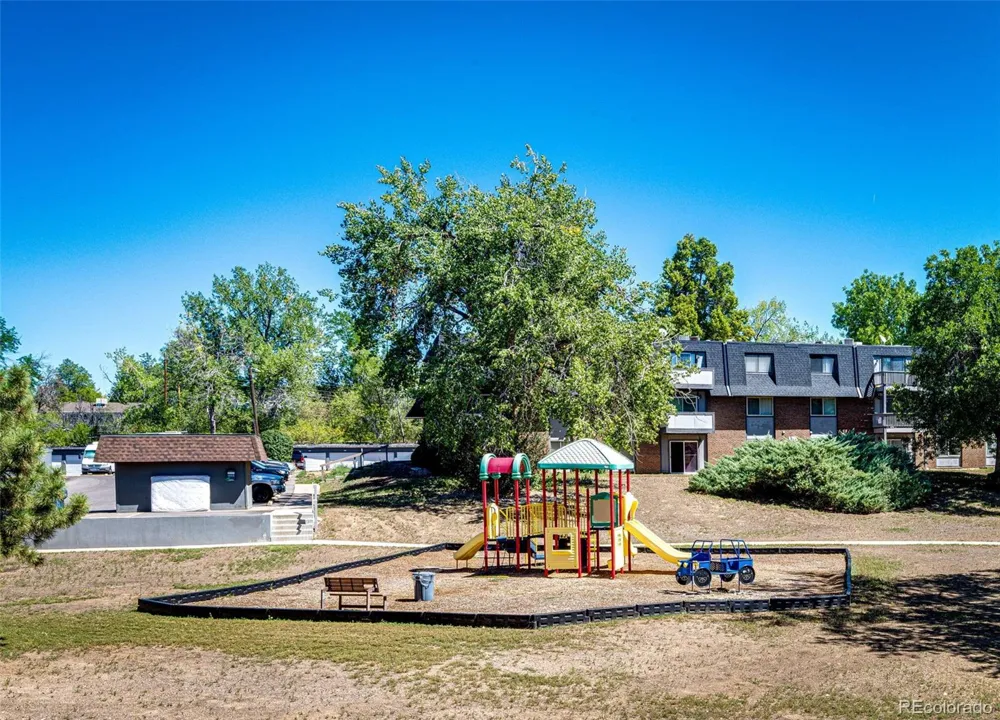 6876 S Broadway Centennial, CO 80122