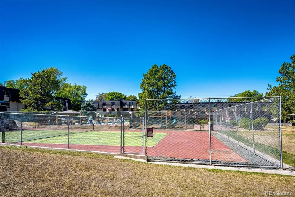 6876 S Broadway Centennial, CO 80122