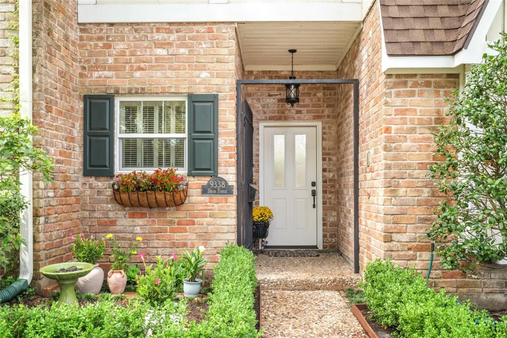 9338 Briar Forest Drive Houston, TX 77063