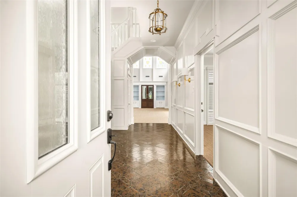 9338 Briar Forest Drive Houston, TX 77063