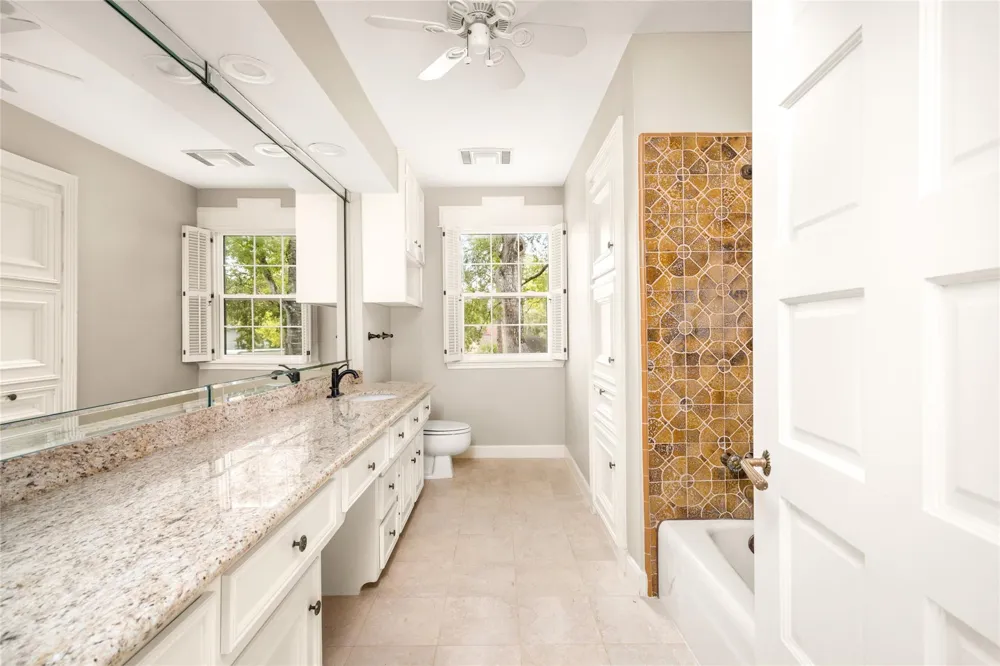 9338 Briar Forest Drive Houston, TX 77063