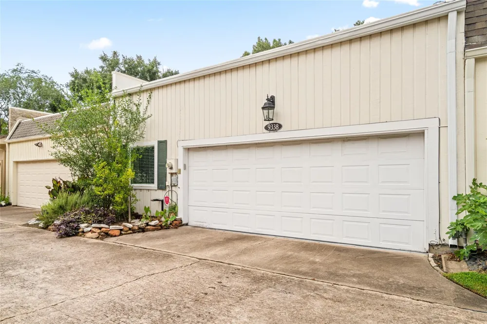 9338 Briar Forest Drive Houston, TX 77063
