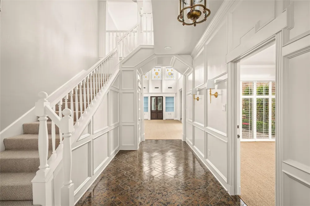 9338 Briar Forest Drive Houston, TX 77063