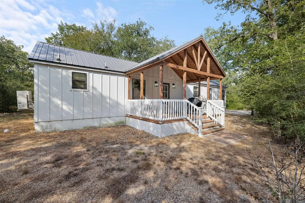 13565 County Road 274 Somerville, TX 77879