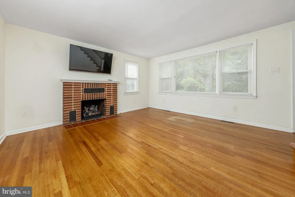 165 ROUTE 130 Pedricktown, NJ 08067