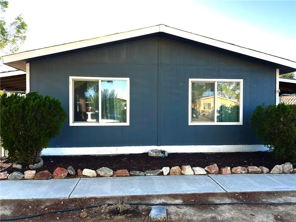 19036 Panther Ave Adelanto, CA 92301