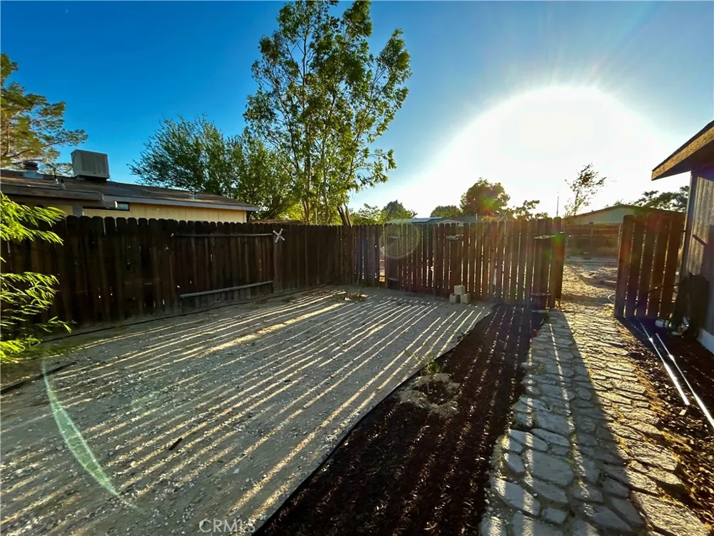 19036 Panther Ave Adelanto, CA 92301