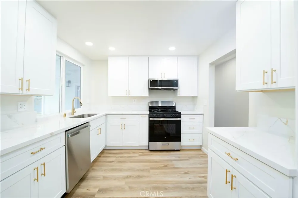1758 Manor Vista, CA 92084