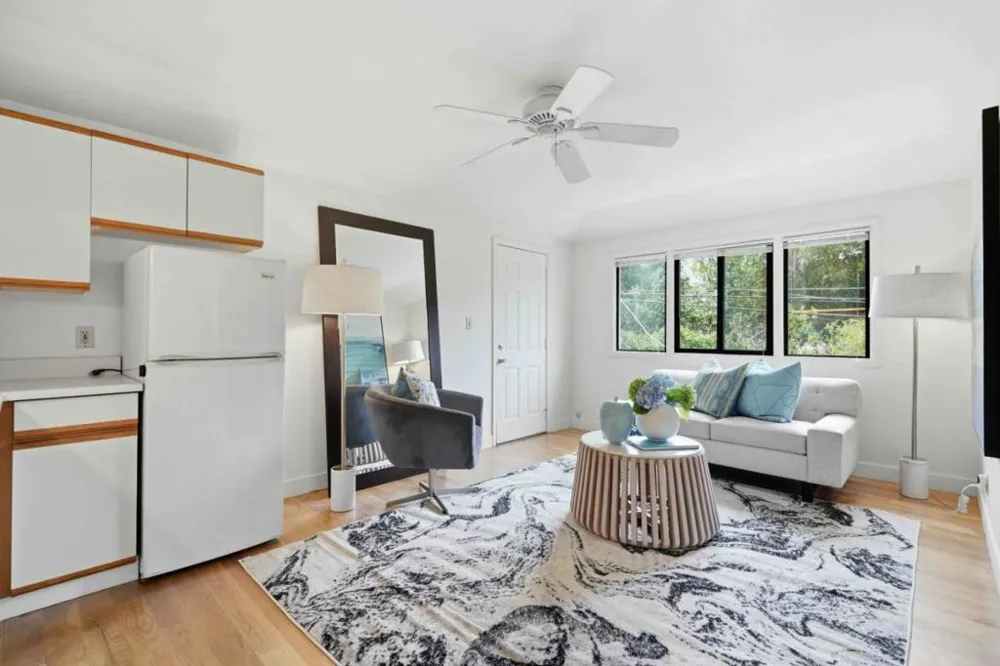 1037 Del Norte Avenue Menlo Park, CA 94025