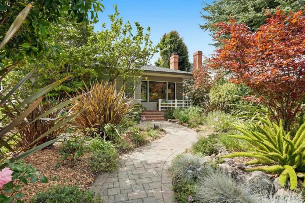 1037 Del Norte Avenue Menlo Park, CA 94025