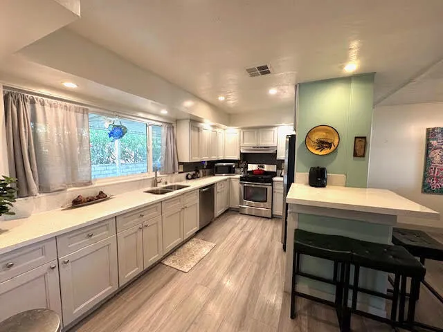 147 Estrada Way Cathedral City, CA 92234