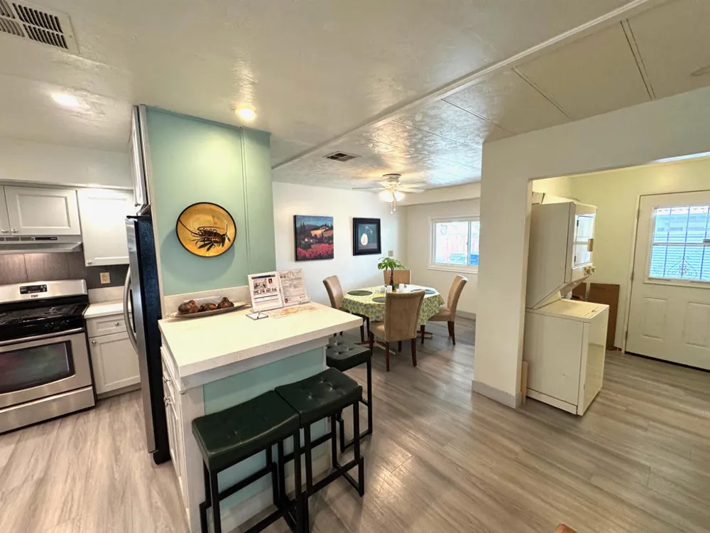 147 Estrada Way Cathedral City, CA 92234