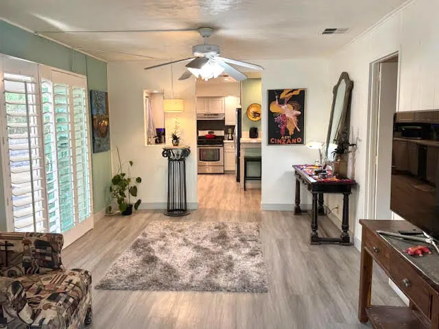 147 Estrada Way Cathedral City, CA 92234