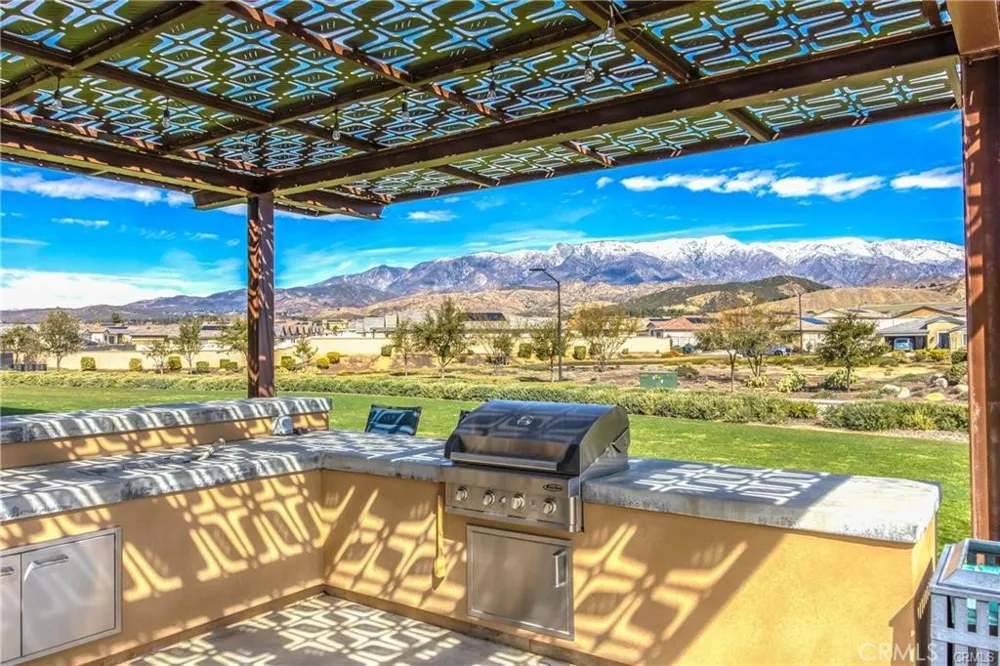 1653 Capri Beaumont, CA 92223