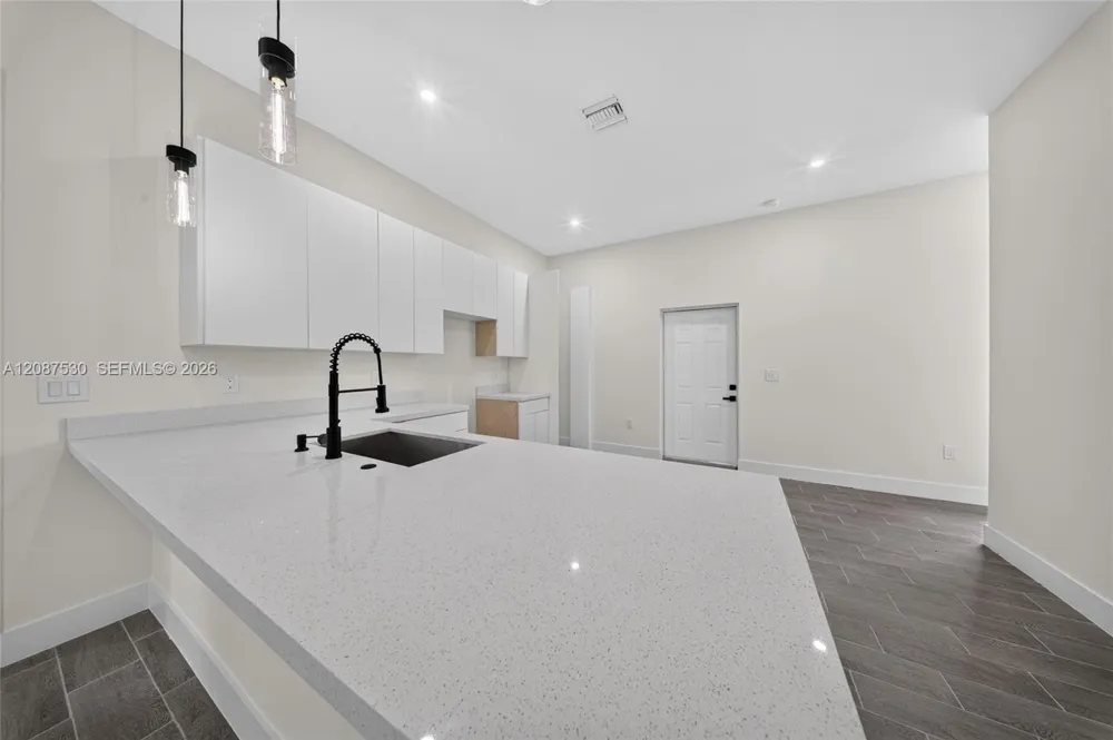 308 Mangonia Lehigh Acres, FL 33974