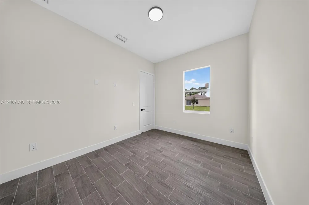 308 Mangonia Lehigh Acres, FL 33974
