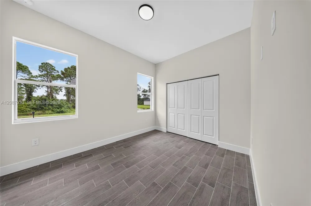 308 Mangonia Lehigh Acres, FL 33974