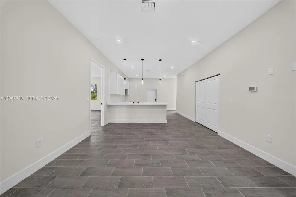 308 Mangonia Lehigh Acres, FL 33974