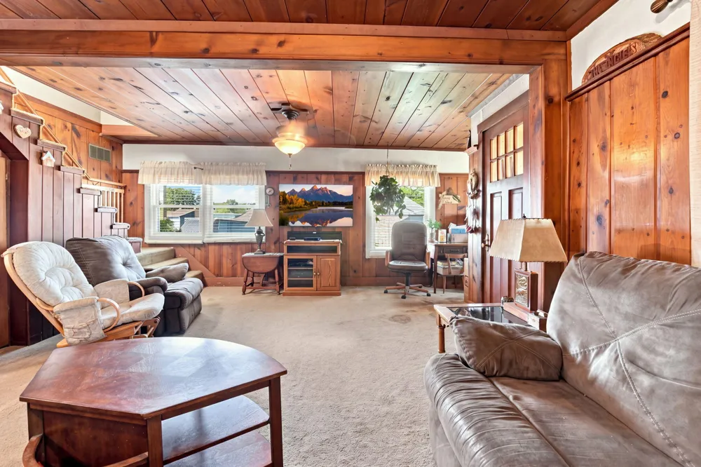 204 Lathrop Avenue Algonac, MI 48001
