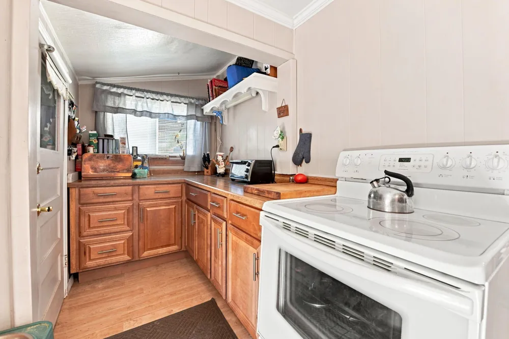 204 Lathrop Avenue Algonac, MI 48001