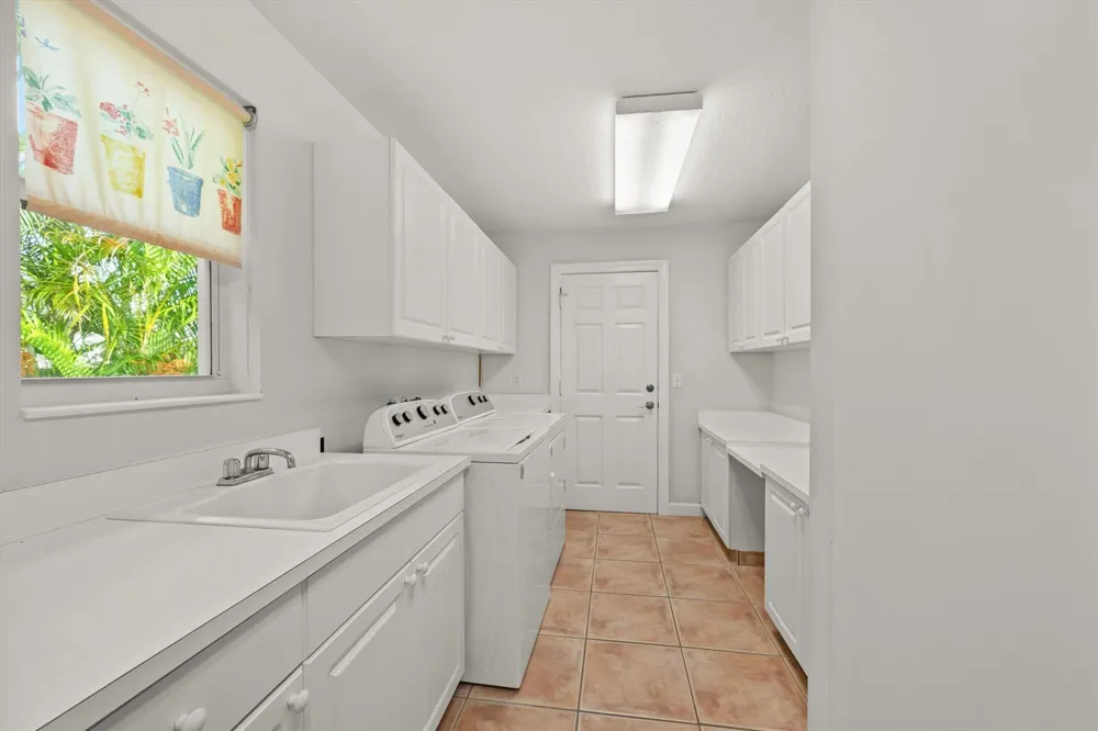 1211 SINGER DRIVE Singer Island, FL 33404