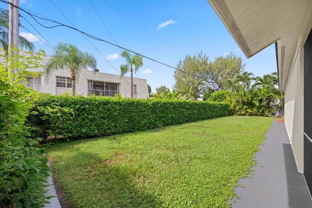 1211 SINGER DRIVE Singer Island, FL 33404