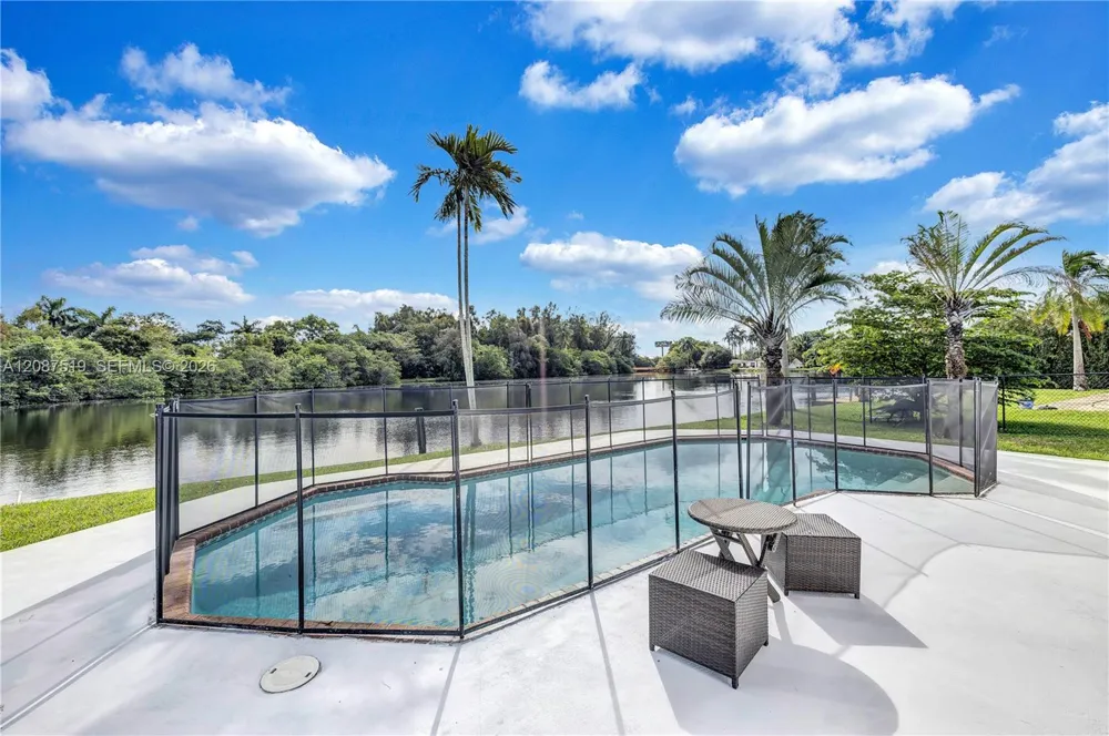 217 31st Ave Hollywood, FL 33021
