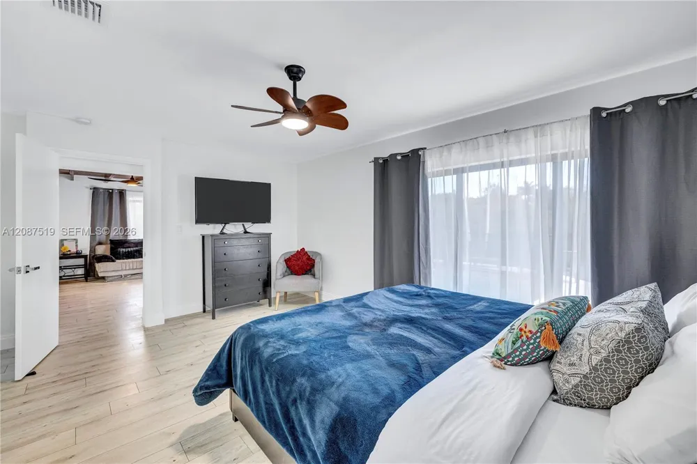 217 31st Ave Hollywood, FL 33021