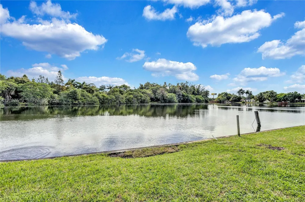 217 31st Ave Hollywood, FL 33021