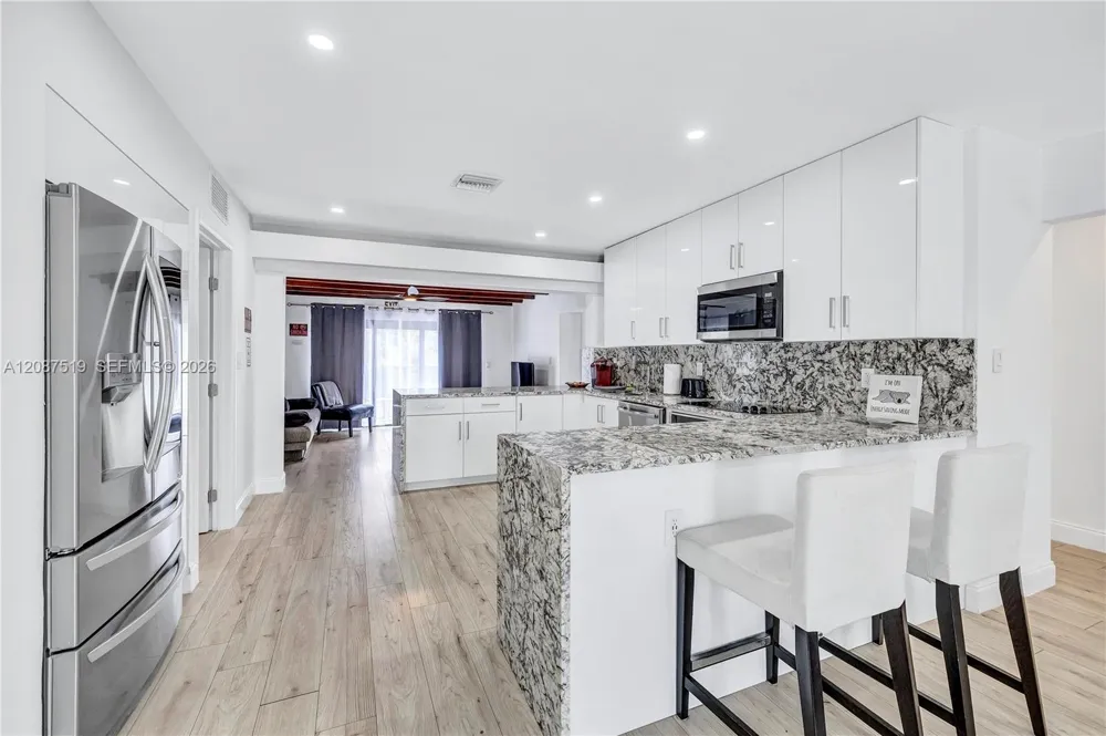 217 31st Ave Hollywood, FL 33021